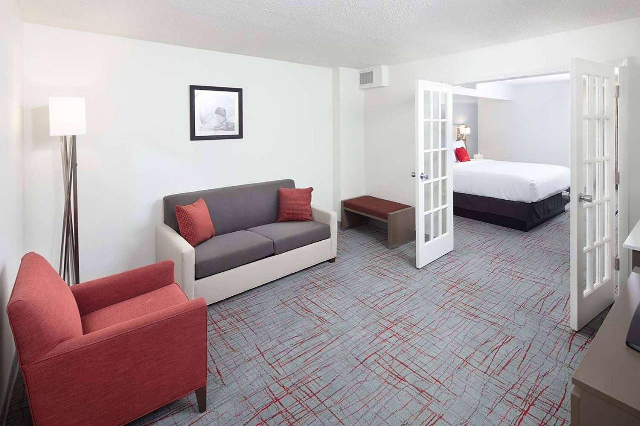 Отель Wyndham Garden Columbia-Ft Jackson Экстерьер фото
