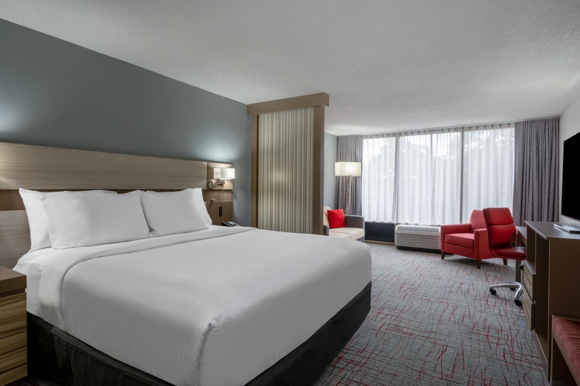 Отель Wyndham Garden Columbia-Ft Jackson Экстерьер фото