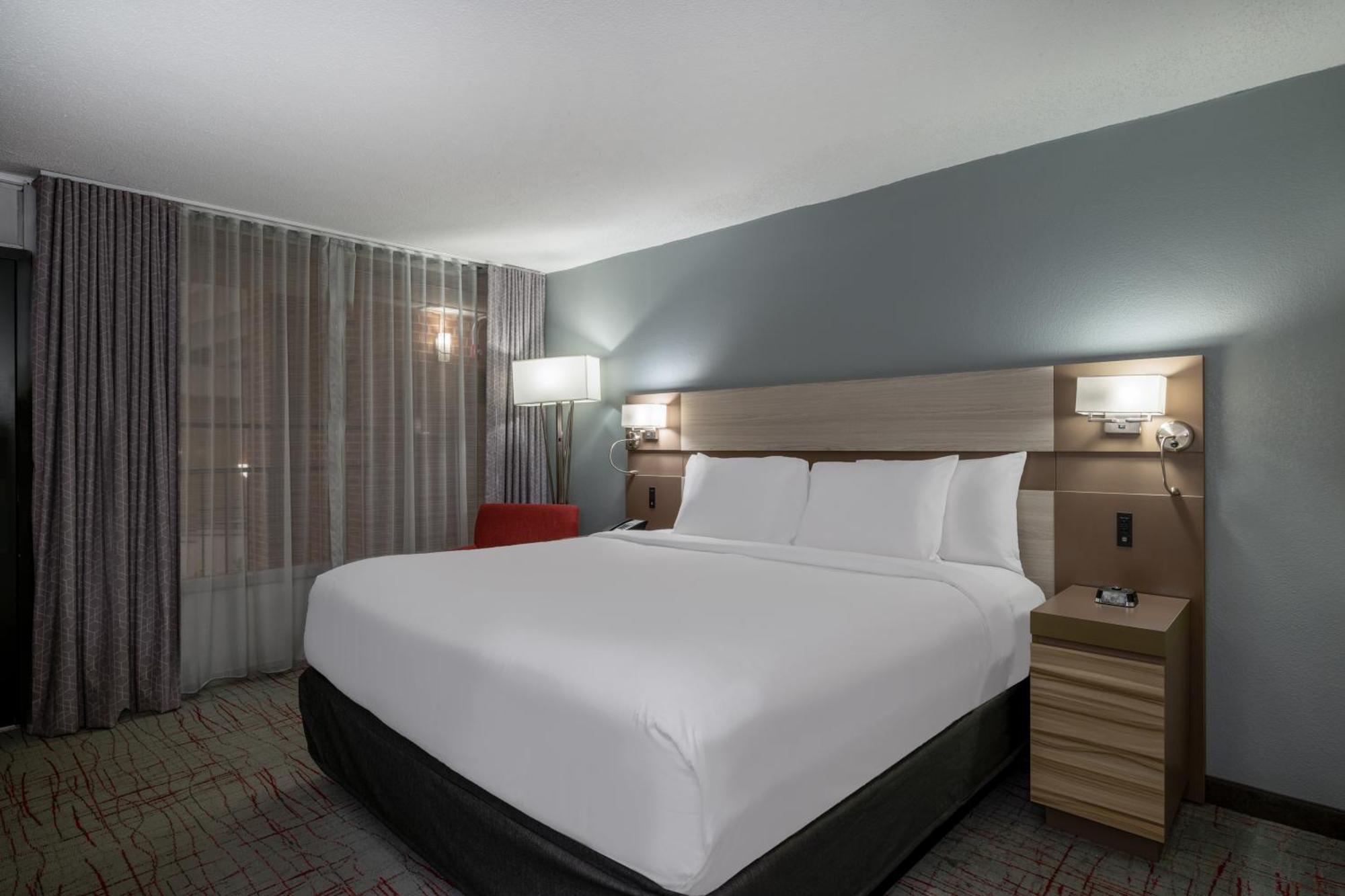 Отель Wyndham Garden Columbia-Ft Jackson Экстерьер фото